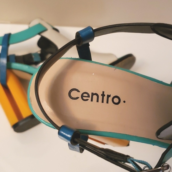 Disco Diva! Faux Leather unique heels 6.5 EUC - Picture 8 of 13